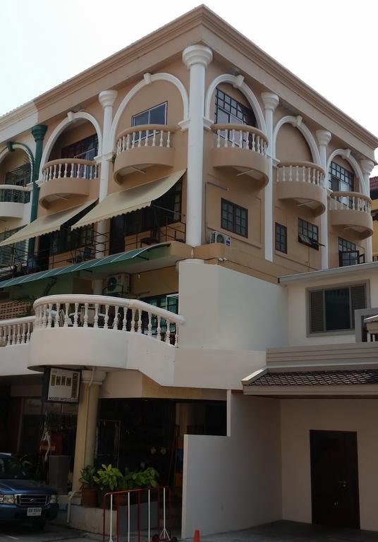 Indogee Apartments Pattaya Exterior photo