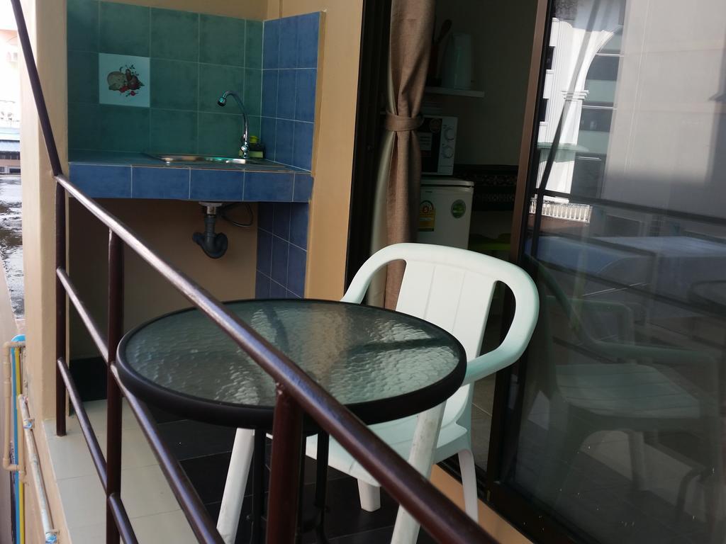 Indogee Apartments Pattaya Exterior photo